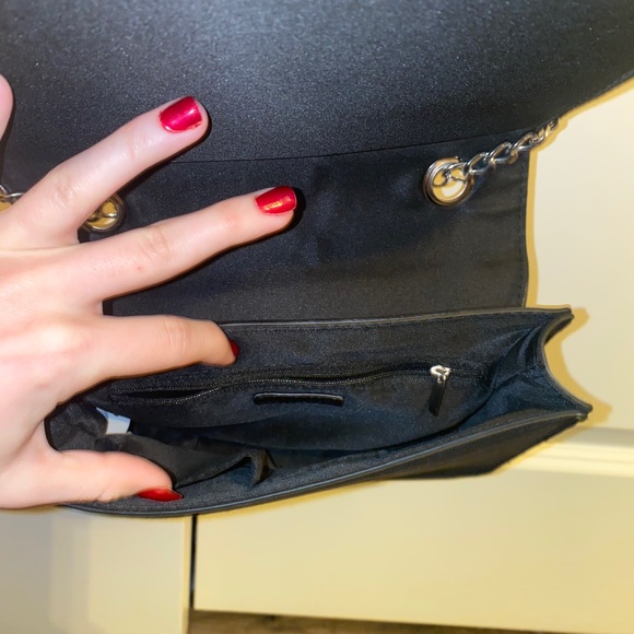 Garage Purse 🖤 - Picture 3 of 3